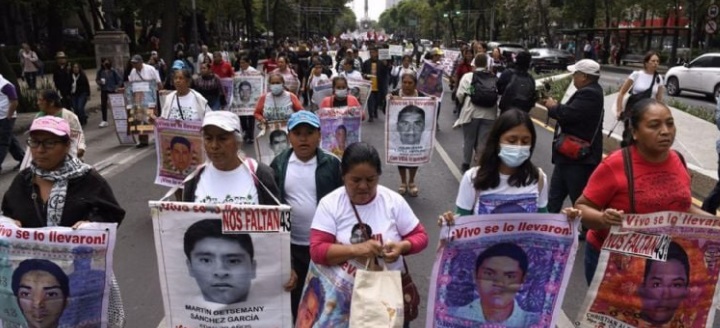 Confirman prisión preventiva a ocho militares acusados por caso Ayotzinapa